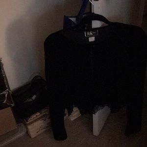 Black cargen sweater swead  go wear s some please nice